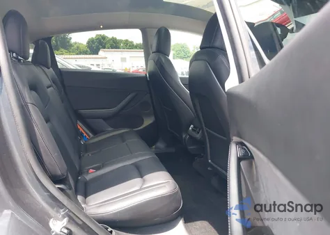 2021 Tesla Model Y Long Range Dual Motor All-Wheel Drive z USA, uszkodzony, nr VIN 5YJYGDEE1MF066039